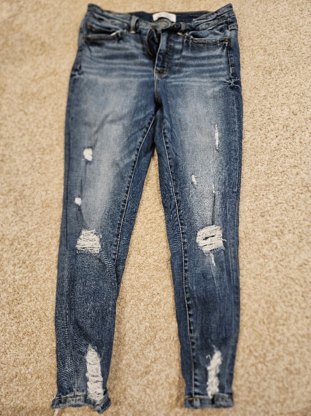 BKE Parker Size 29 Ripped Distressed Blue Skinny Jeans